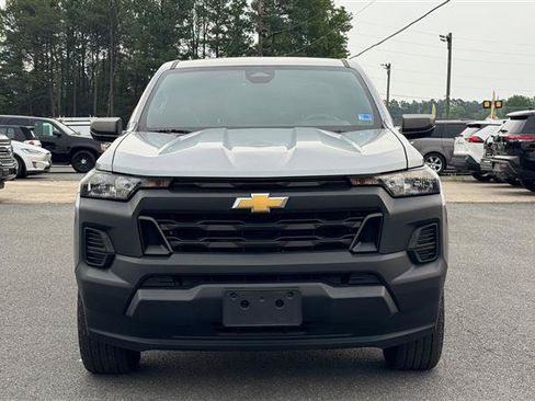Used 2023 Chevrolet Colorado W/T RWD image 3