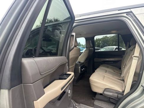 Used 2019 Ford Expedition XLT w/ Equipment Group 202A RWD image 14