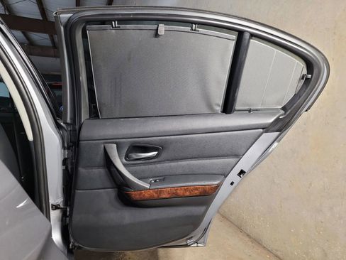 Used 2011 BMW 335i xDrive Sedan image 37