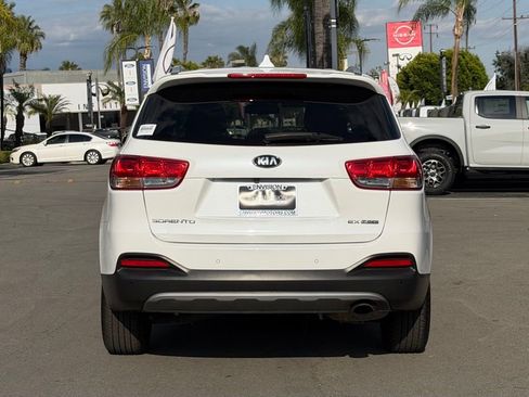 Used 2017 Kia Sorento EX FWD image 7