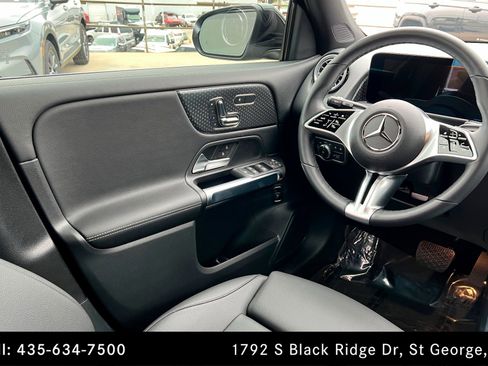 Used 2025 Mercedes-Benz GLB 250 GLB 250 image 11