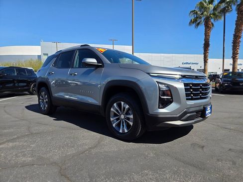 Used 2025 Chevrolet Equinox LT w/ Convenience Package II image 1