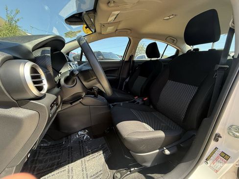 Used 2024 Nissan Versa S FWD image 31