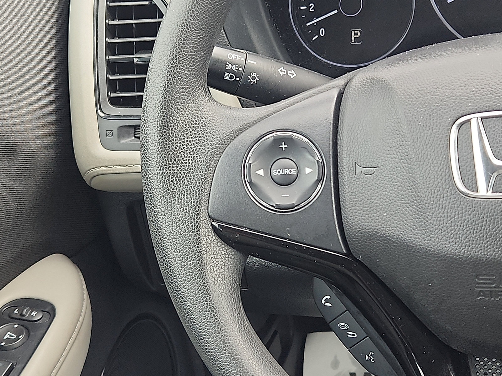 Used 2021 Honda HR-V LX image 14