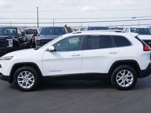 Used 2017 Jeep Cherokee Latitude w/ Safety/Convenience Group image 7
