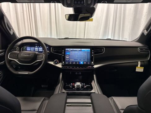 New 2026 Jeep Grand Wagoneer Limited AWD/4WD image 22