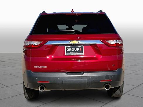 Used 2020 Chevrolet Traverse LT w/ LT Premium Package image 4