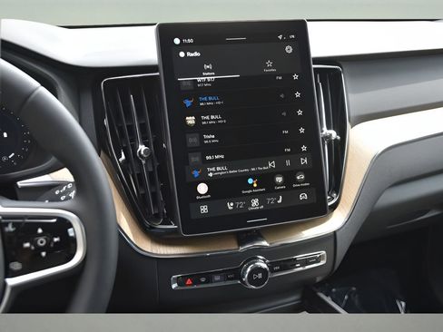 Certified 2026 Volvo XC60 B5 Core w/ Protection Package Premier image 19