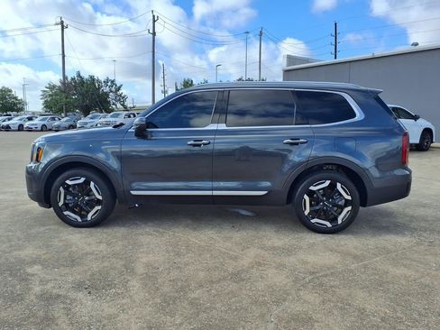Used 2024 Kia Telluride S w/ S Sunroof Package FWD image 5