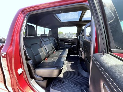 Used 2025 RAM 1500 Laramie w/ Sport Appearance Package AWD/4WD image 18