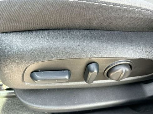 Used 2024 Chevrolet Equinox LT image 16