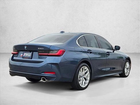 Used 2025 BMW 330i xDrive Sedan w/ M Sport Package AWD/4WD image 5