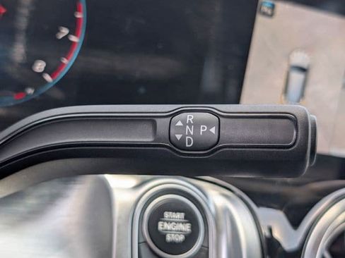 Used 2022 Mercedes-Benz GLB 250 image 19