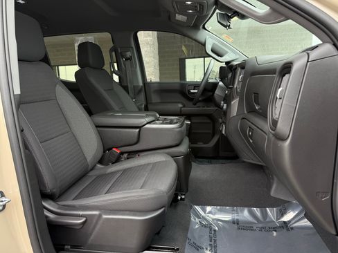 Used 2023 Chevrolet Silverado 1500 Custom Trail Boss w/ LPO, Dark Essentials Package image 24