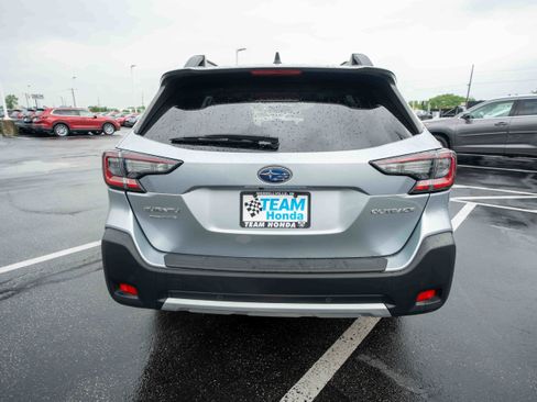Used 2023 Subaru Outback Limited AWD/4WD image 5
