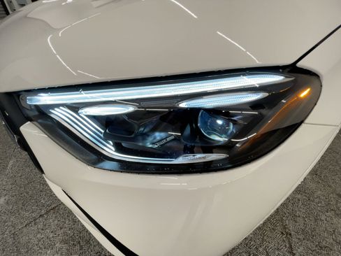 New 2025 Mercedes-Benz GLC 350e 4MATIC image 11