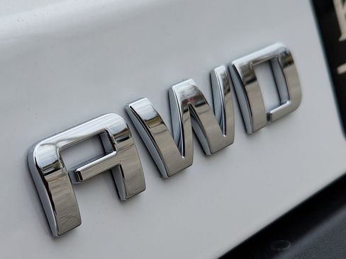 New 2026 Chevrolet Equinox LT image 12