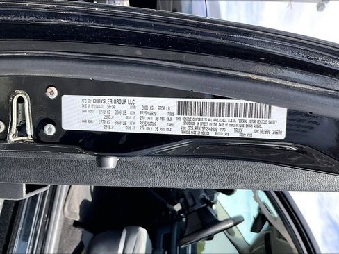 Used 2015 RAM 1500 Express AWD/4WD image 32
