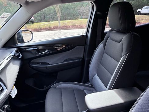 New 2026 Chevrolet TrailBlazer LT w/ Convenience Package FWD image 23