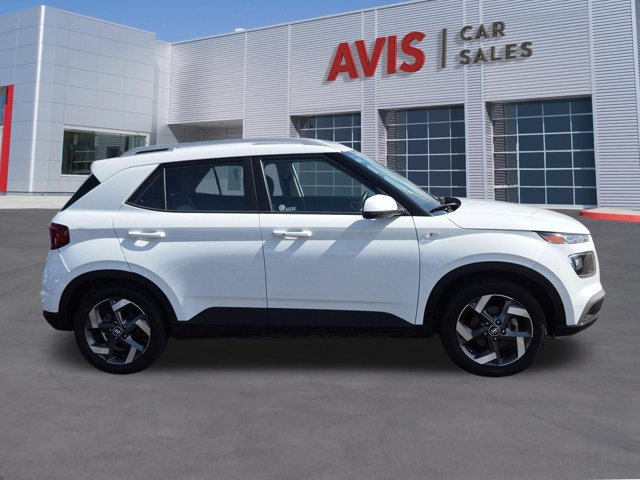 Used 2025 Hyundai Venue SEL FWD image 5