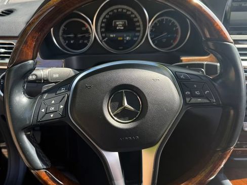 Used 2014 Mercedes-Benz E 350 4MATIC Sedan image 30