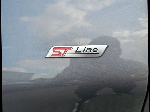Used 2022 Ford Explorer ST-Line AWD/4WD image 38