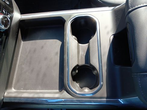 New 2026 GMC Sierra 3500 SLT w/ SLT Convenience Package image 13