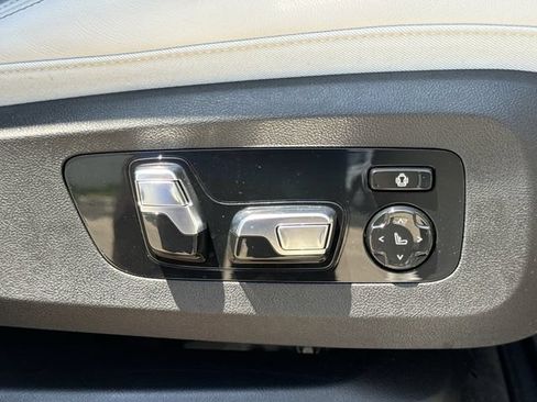 Used 2025 BMW XM AWD/4WD image 28