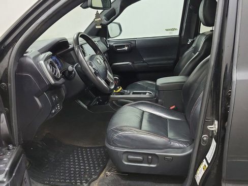 Used 2020 Toyota Tacoma 4x4 Double Cab image 3