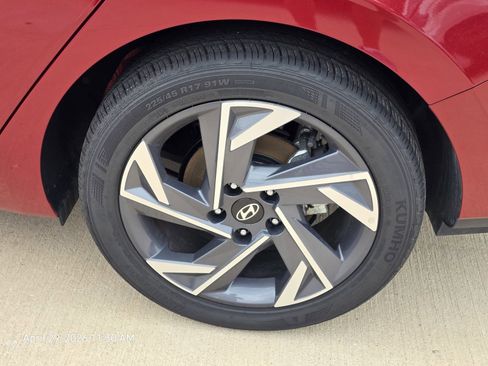 Certified 2025 Hyundai Elantra Sport FWD image 9