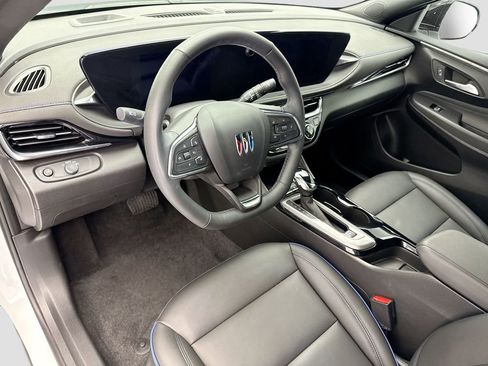 Used 2024 Buick Envista Sport Touring FWD image 9