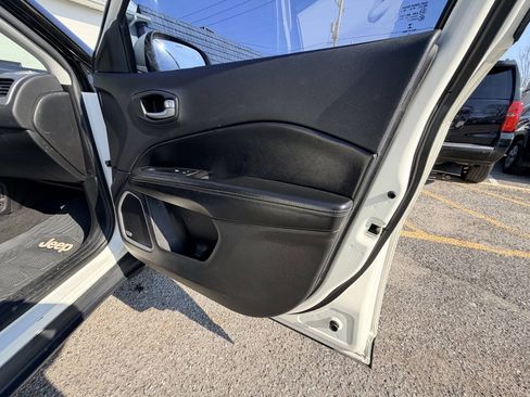 Used 2018 Jeep Compass Sport FWD image 8