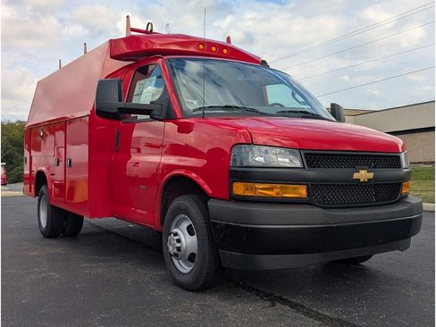 New 2025 Chevrolet Express 3500 w/ Power Convenience Package image 1