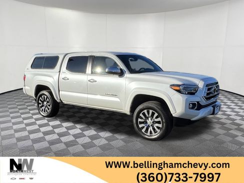 Used 2023 Toyota Tacoma Limited image 1