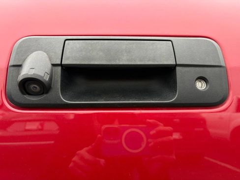 Used 2012 Toyota Tundra Limited w/ Memory Pkg image 19