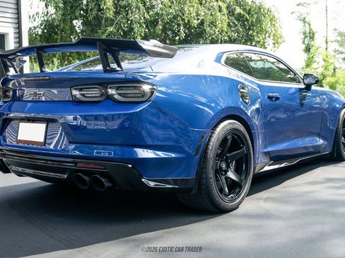 Used 2021 Chevrolet Camaro ZL1 RWD image 8