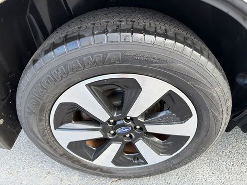 Used 2018 Subaru Forester 2.5i Premium image 17