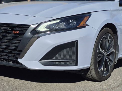 Used 2024 Nissan Altima 2.5 SR w/ SR Premium Package image 5