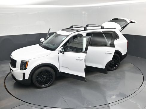Used 2022 Kia Telluride EX w/ EX Premium Package AWD/4WD image 20