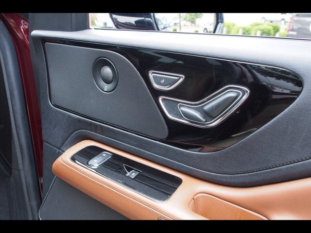Used 2022 Lincoln Aviator Reserve w/ Elements Package Plus RWD image 13