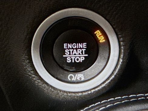 Used 2023 Dodge Challenger SXT w/ Blacktop Package image 21