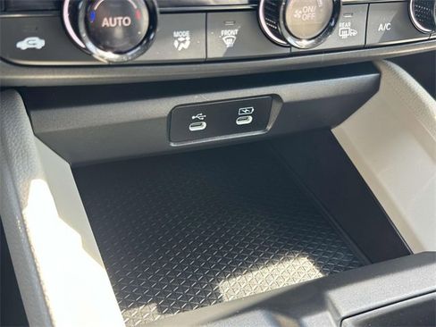 Used 2025 Honda Accord SE image 21