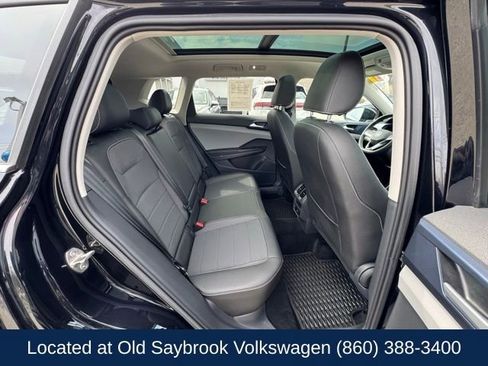 Used 2024 Volkswagen Taos SE image 21