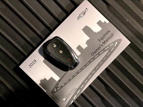 Used 2019 Chevrolet Equinox LS image 32