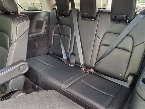 Used 2024 Nissan Pathfinder SL w/ SL Premium Package FWD image 22