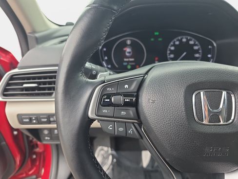 Used 2018 Honda Accord Touring image 16