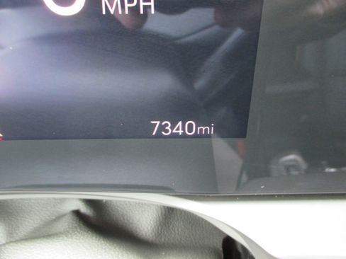 Used 2024 Buick Envista Preferred FWD image 25
