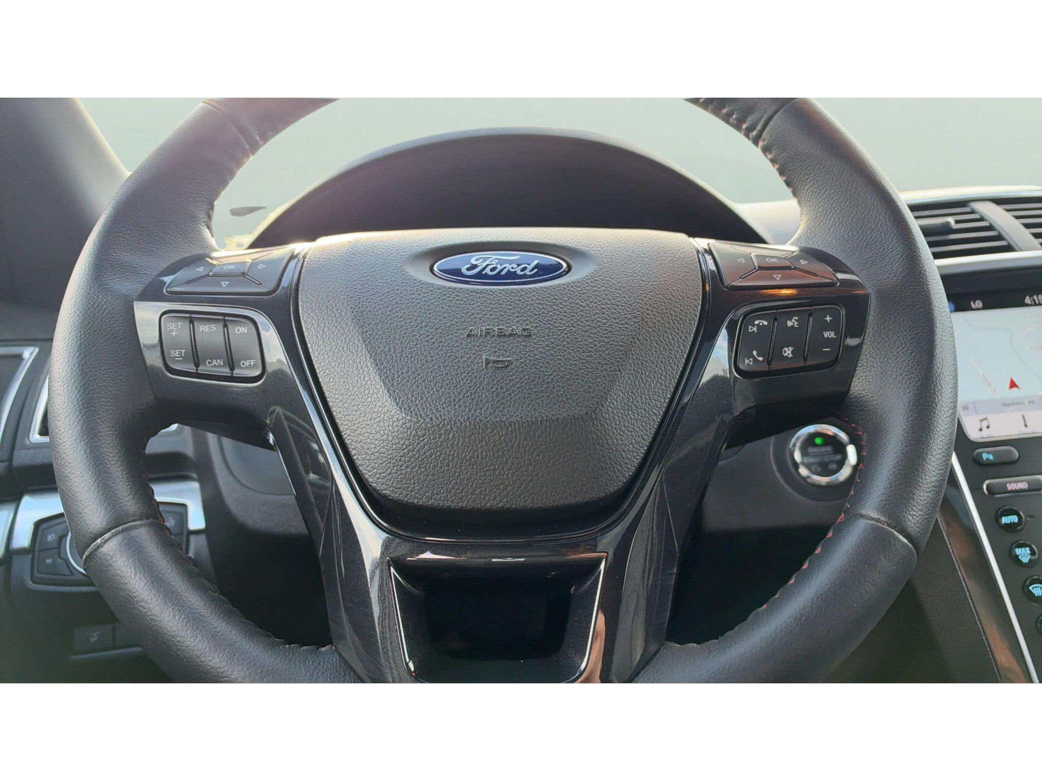 Used 2017 Ford Explorer Sport AWD/4WD image 17
