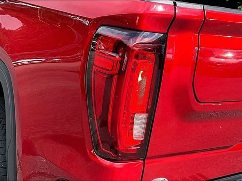 Used 2025 GMC Sierra 1500 AT4 w/ AT4 Premium Package AWD/4WD image 31