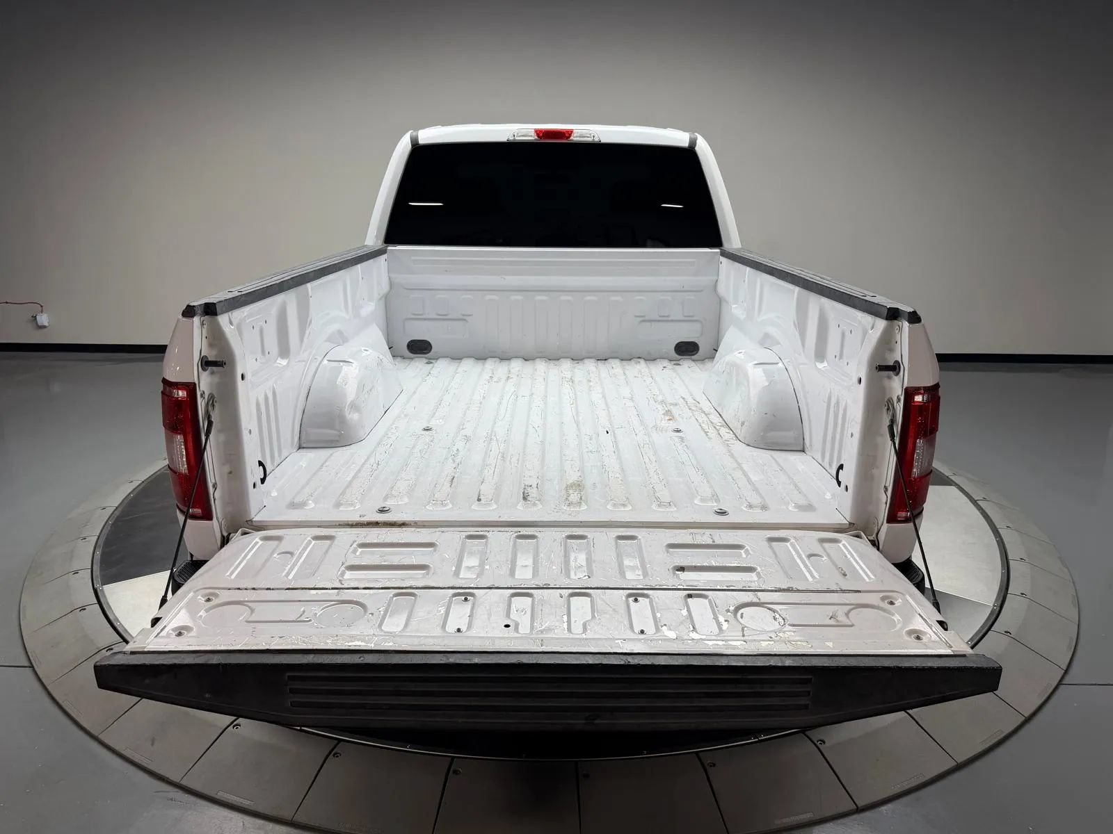 Used 2018 Ford F150 XLT w/ Equipment Group 301A Mid RWD image 12